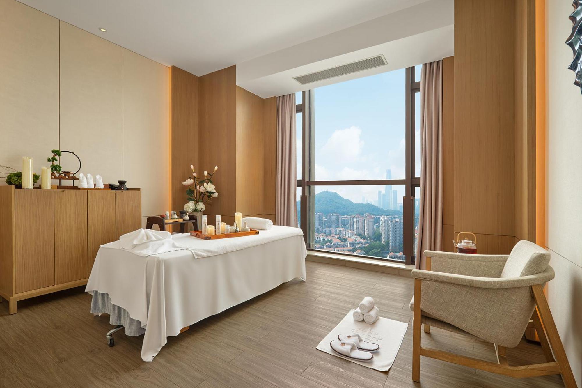 Dongguan Dongcheng International Hotel - Free Shuttle Buses For Executive Room Guests During Canton Fair Zewnętrze zdjęcie