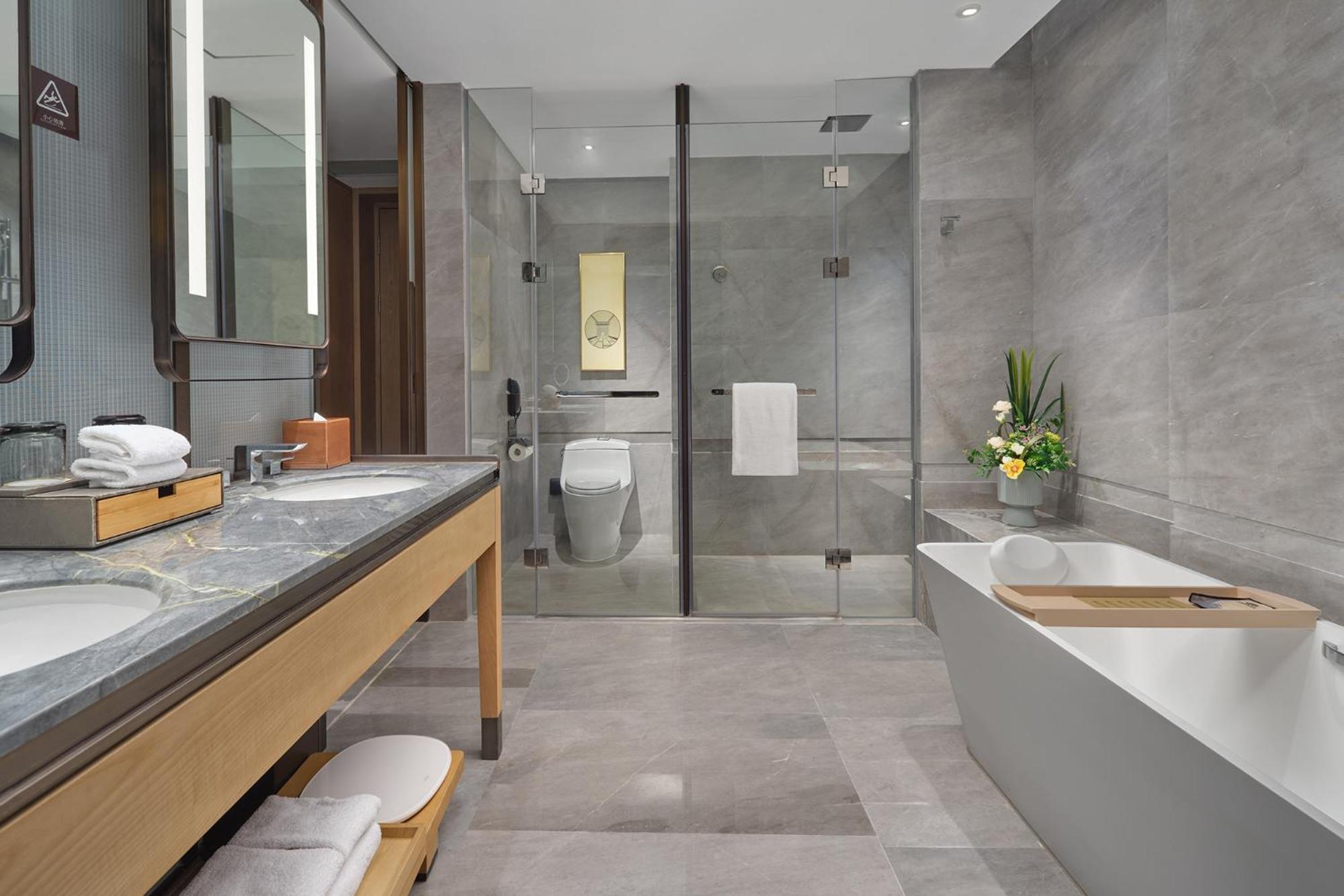 Dongguan Dongcheng International Hotel - Free Shuttle Buses For Executive Room Guests During Canton Fair Zewnętrze zdjęcie