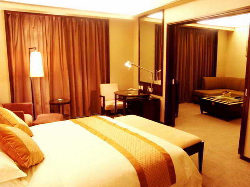 Dongguan Dongcheng International Hotel - Free Shuttle Buses For Executive Room Guests During Canton Fair Zewnętrze zdjęcie