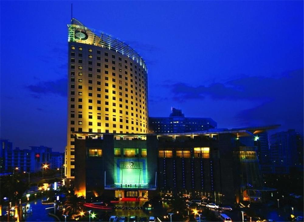 Dongguan Dongcheng International Hotel - Free Shuttle Buses For Executive Room Guests During Canton Fair Zewnętrze zdjęcie