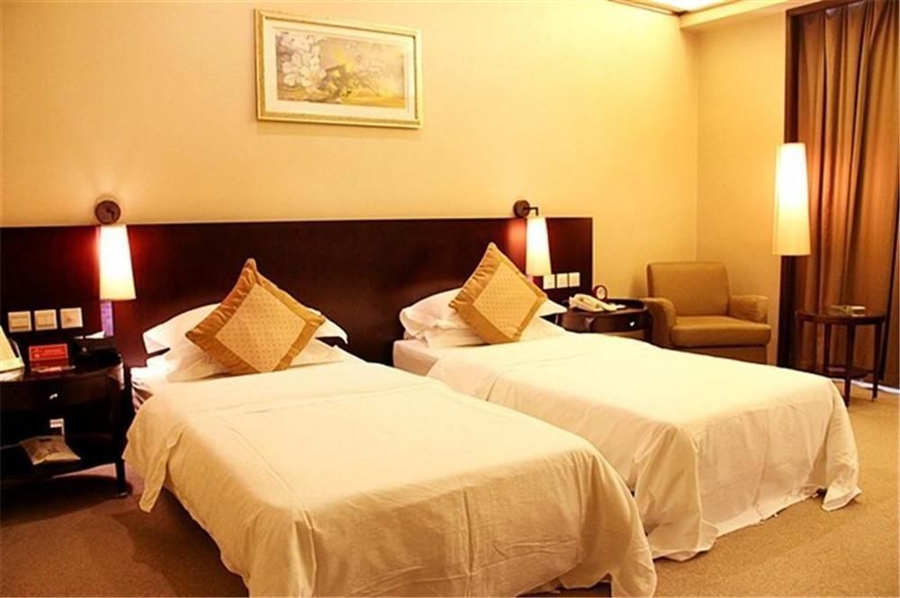 Dongguan Dongcheng International Hotel - Free Shuttle Buses For Executive Room Guests During Canton Fair Zewnętrze zdjęcie