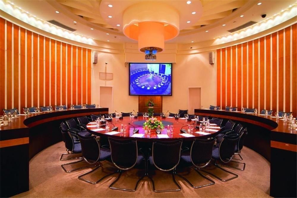 Dongguan Dongcheng International Hotel - Free Shuttle Buses For Executive Room Guests During Canton Fair Zewnętrze zdjęcie