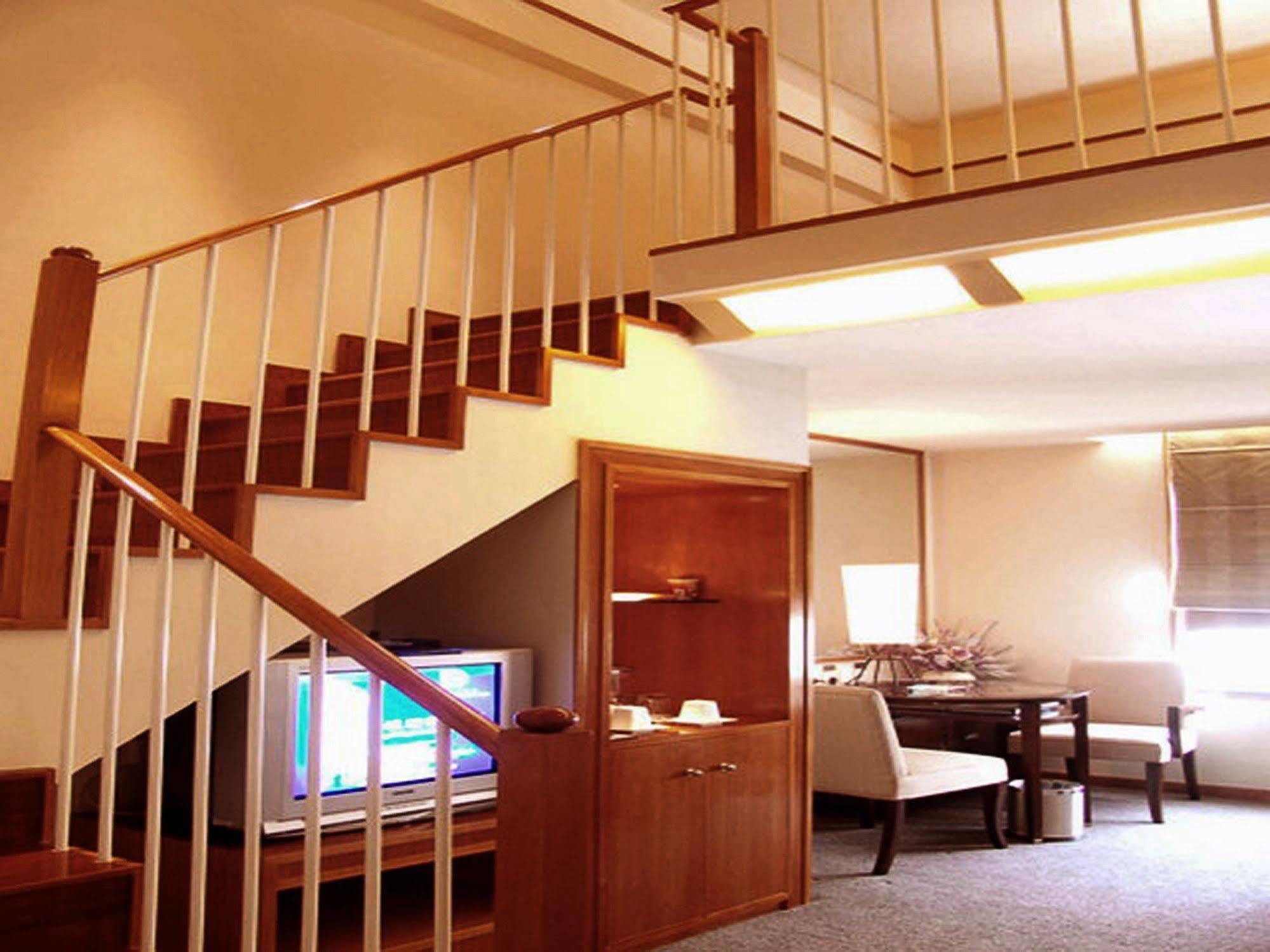 Dongguan Dongcheng International Hotel - Free Shuttle Buses For Executive Room Guests During Canton Fair Zewnętrze zdjęcie